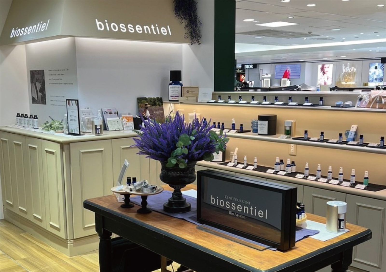 日本を代表するラグジュアリー百貨店に並ぶ biossentiel